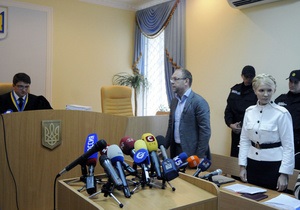 Тимошенко предлагает проводить Большую политику с Евгением Киселевым в Межигорье