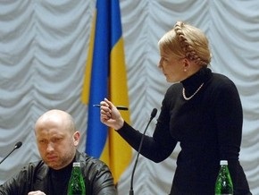 Сегодня Тимошенко и Турчинов выступят на трех каналах