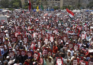 Египет - Египетские военные заявляют, что не стреляли в сторонников Мурси