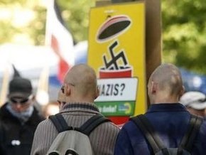 В столкновениях с антифашистами ранены десять немецких полицейских