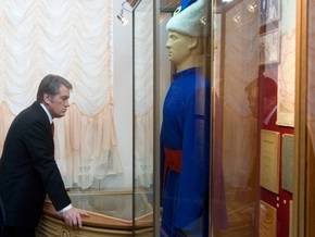 Ющенко открыл в Батурине Гетманскую славу