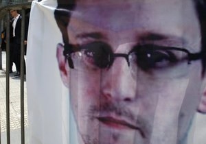 Новости Москвы - Эдвард Сноуден- агент ЦРУ -Источник: Сноуден затерялся в Москве