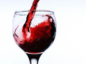 Французские ученые: стакан красного вина в сутки повышает риск заболеть раком на 168%