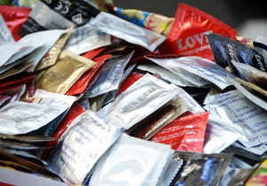 Новости России: В Удмуртии в кабинете депутата-единороса обнаружили коллекцию фаллоимитаторов, презервативы и смазки