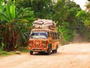 В аварии автобуса на Гаити погибли 11 человек