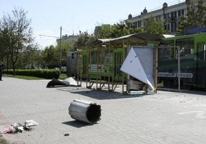 После взрывов в Днепропетровске в столице убрали 16 тысяч бетонных урн