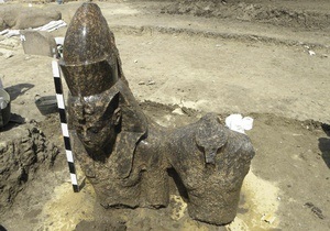 В Египте обнаружили 14-метровую статую фараона Аменхотепа