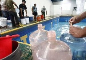 Из-за шторма Алекс в Мексике более сотни тысяч человек остаются без воды