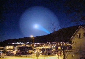 В небе над Норвегией появилась неизвестная светящаяся спираль