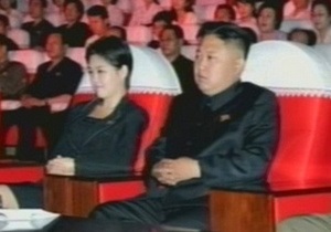 Ким Чен Ун замечен в компании неизвестной женщины на концерте в Пхеньяне