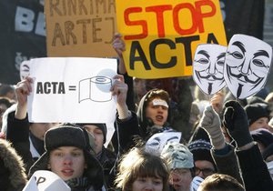 В Эстонии прошли митинги протеста против антипиратского договора