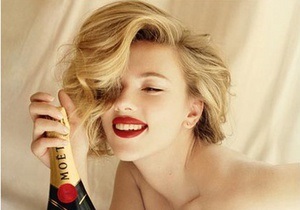 Скарлет Йоханссон снялась в рекламе шампанского