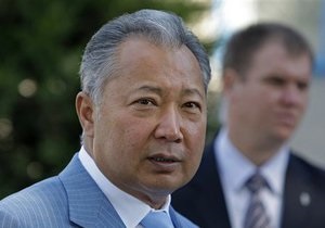 Брат и двое сыновей президента Кыргызстана объявлены в розыск