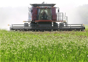 В ожидании одного из крупнейших за 20 лет урожая Украина показывает низкие темпы экспорта зерна