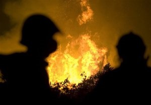 В Полтавской области продолжается тушение торфяного пожара
