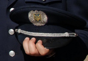 В Харькове охранник СИЗО пытался пронести телефон и наркотики заключенным