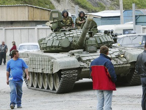 СМИ: Российские базы в Южной Осетии и Абхазии укрепят танками