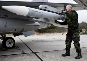 Канада закупит более тысячи бомб с лазерным наведением для операции против сил Каддафи