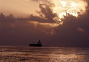 Пираты освободили украинских моряков, захваченных у берегов Западной Африки