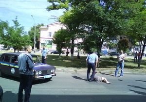 В Николаеве автомобиль ГАИ сбил женщину на пешеходном переходе