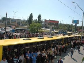 Киевский метрополитен требует у власти компенсировать траты на перевозку льготников