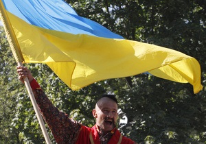 Почти 60% украинцев ощущают нехватку  сильной руки  - опрос