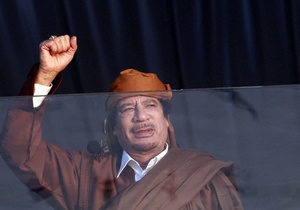 Личный пилот Каддафи бежал в Европу