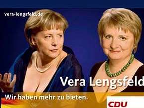 Правящая партия Германии использует грудь Меркель в предвыборной гонке