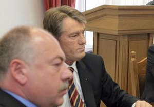 Наша Украина отреагировала на заявление Пшонки о давлении Ющенко на Пискуна