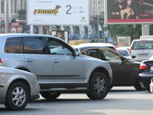 Черновецкий запретил парковать автомобили под углом