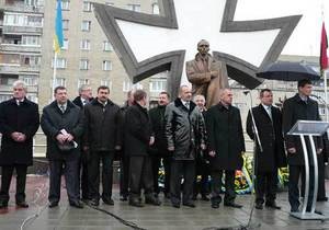 Депутаты Прикарпатья: Режим Януковича будет сметен силой украинской национальной революции