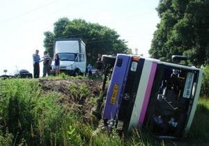 В Киевской области перевернулся автобус: есть пострадавшие