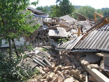Оползень почти полностью разрушил село на Буковине