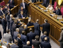 Украинцы оценивают работу ВР как плохую, но против проведения досрочных выборов