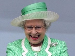 Британская королева потеряла треть капитала из-за мирового кризиса