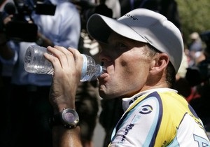 Корреспондент: Ржавый Ленс. Как Армстронг с помощью беспрецедентной по масштабам допинговой схемы обвел мир вокруг пальца