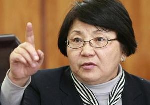 Отунбаева объявила себя законным президентом Кыргызстана