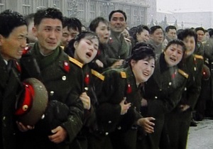 Северокорейские СМИ: Жители Пхеньяна не хотят верить в кончину Ким Чен Ира