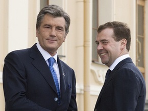 Путин и Медведев поздравили Ющенко с Новым годом