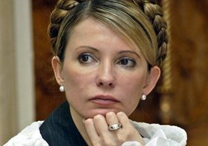 Тимошенко заявила, что Янукович губит себя, как политика, сам