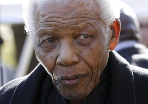Новости ЮАР - Нельсона Манделу выписали из больницы - Бывший президент ЮАР, лауреат Нобелевской премии мира Нельсон Мандела - больница