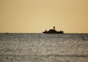 В Черном море столкнулись сухогруз и танкер: одно из судов затонуло
