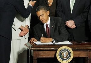Обама подписал закон о реформе финсектора США