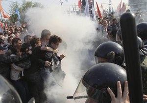 Адвоката Pussy Riot допрашивают по делу беспорядков на Болотной