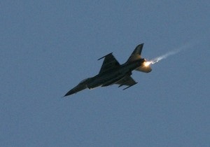Израильская авиация атаковала группу боевиков в секторе Газа