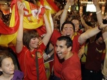 10 тысяч испанцев побреются налысо в случае победы сборной на Евро-2008