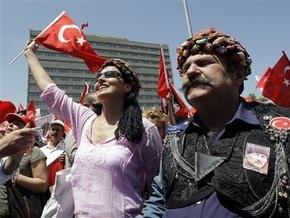 В Турции прошли демонстрации против исламизации страны