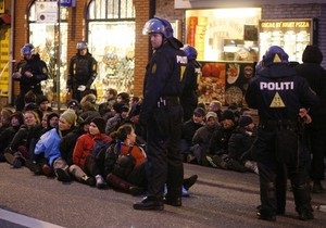 В Копенгагене арестовали около тысячи противников глобального потепления