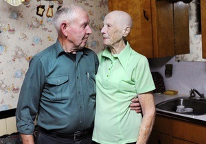 Канадские супруги-пенсионеры отдали на благотворительность выигранные в лотерею $10,6 млн