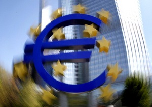 Доллар и евро продолжили рост на межбанке